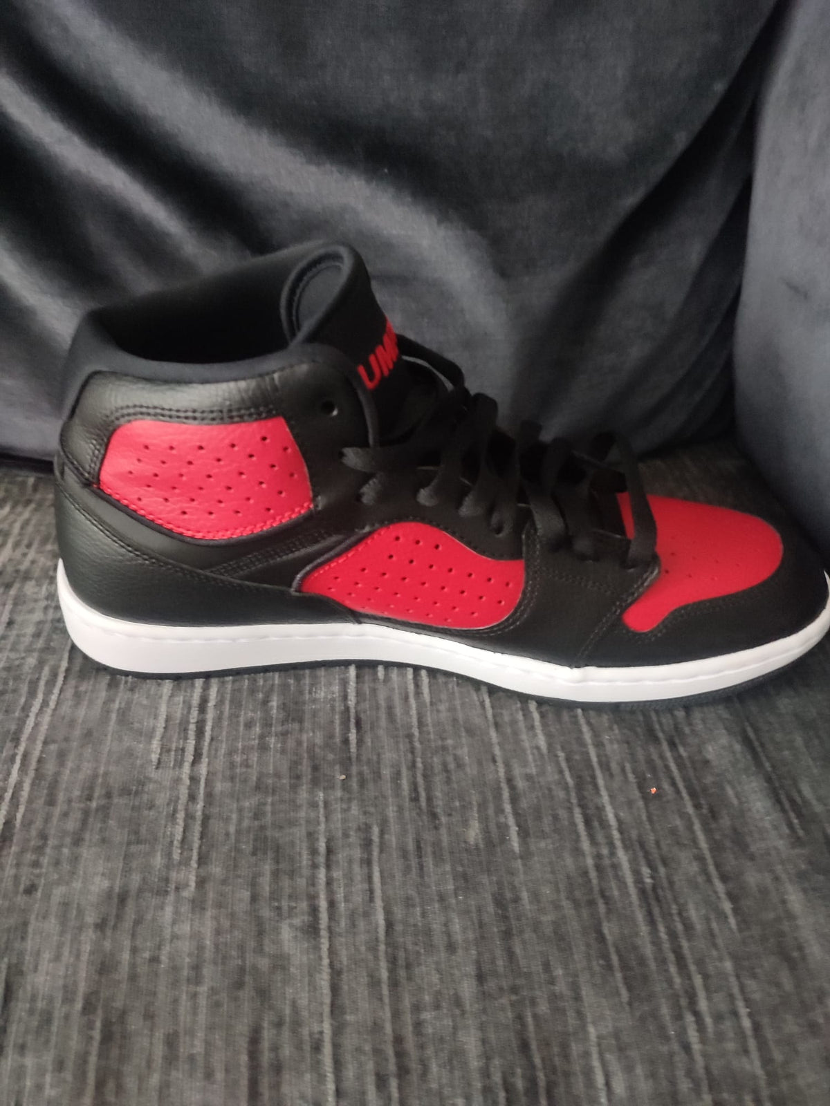 NIKE Jordan Access